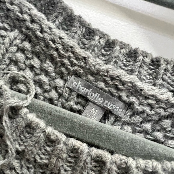 Gray Sweater With Rips Size M - Picture 3 of 3